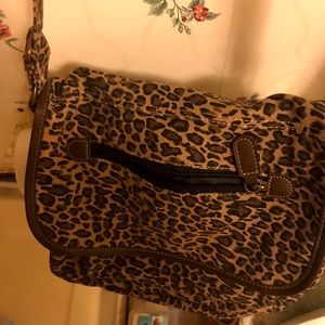 Cross shoulder purse